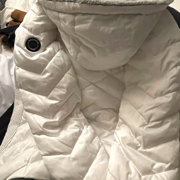 Nautica Puffy jacket with Furry Hood❌❌SOLD❌❌❌ - Picture 4 of 5